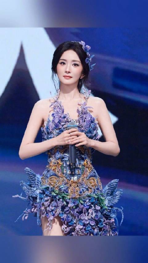 杨幂黑粉登报致歉:往后会谨言慎行,不再随意妄言